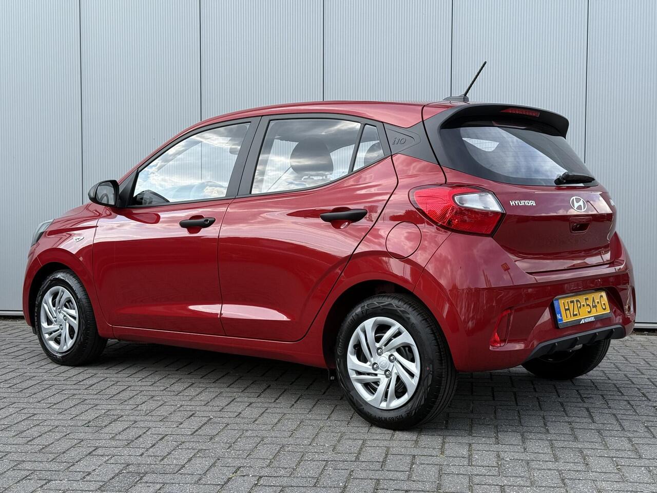 Hyundai I 10 1.0 Comfort / Navigatie / Achteruitrijcamera / Parkeersensoren Achter / Airco / Cruise Control / Snel Leverbaar! /