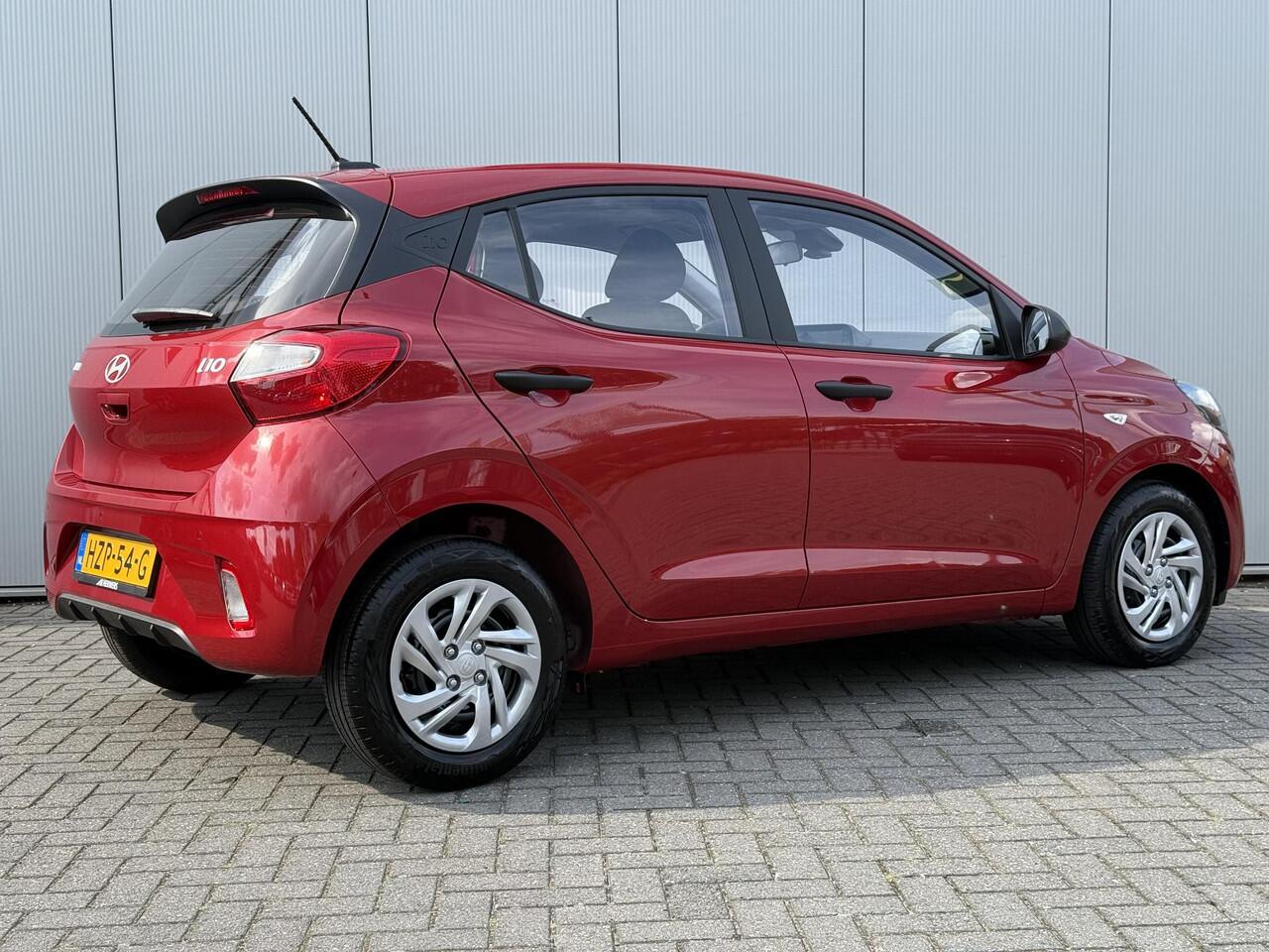 Hyundai I 10 1.0 Comfort / Navigatie / Achteruitrijcamera / Parkeersensoren Achter / Airco / Cruise Control / Snel Leverbaar! /