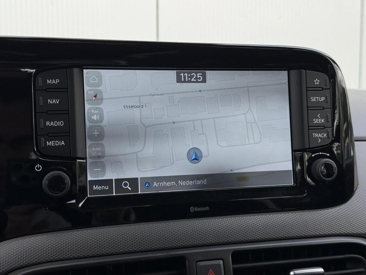 Hyundai I 10 1.0 Comfort / Navigatie / Achteruitrijcamera / Cruise Control / Airco / Snel Leverbaar! /