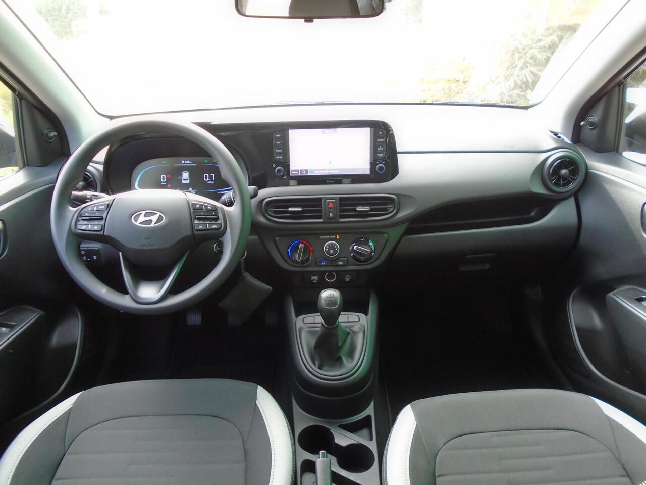 Hyundai I 10 1.0 Comfort 2025MY met groot navigatie & lm velgen