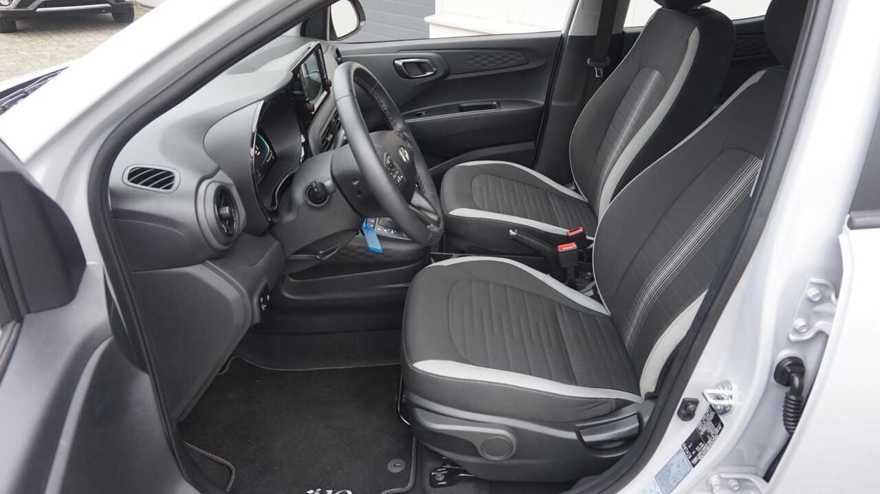 Hyundai I 10 1.0 Comfort Smart 5-zits Automaat Stoel- / Stuurverwarming | Navigatie | Achteruitrijcamera