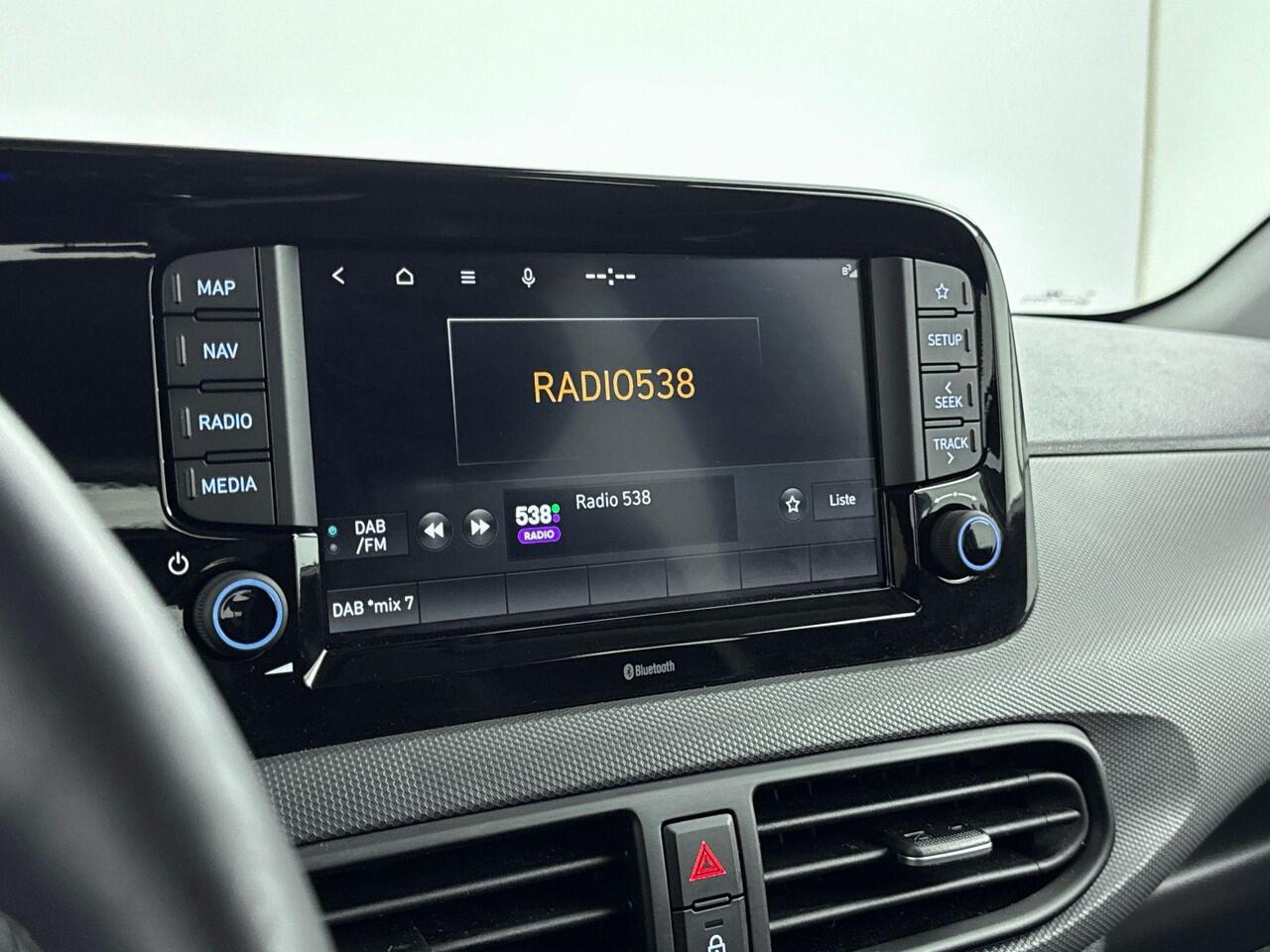 Hyundai I 10 1.0 Premium | Automaat | Stoelverwarming | Climate control | Parkeersensoren | Achteruitrijcamera