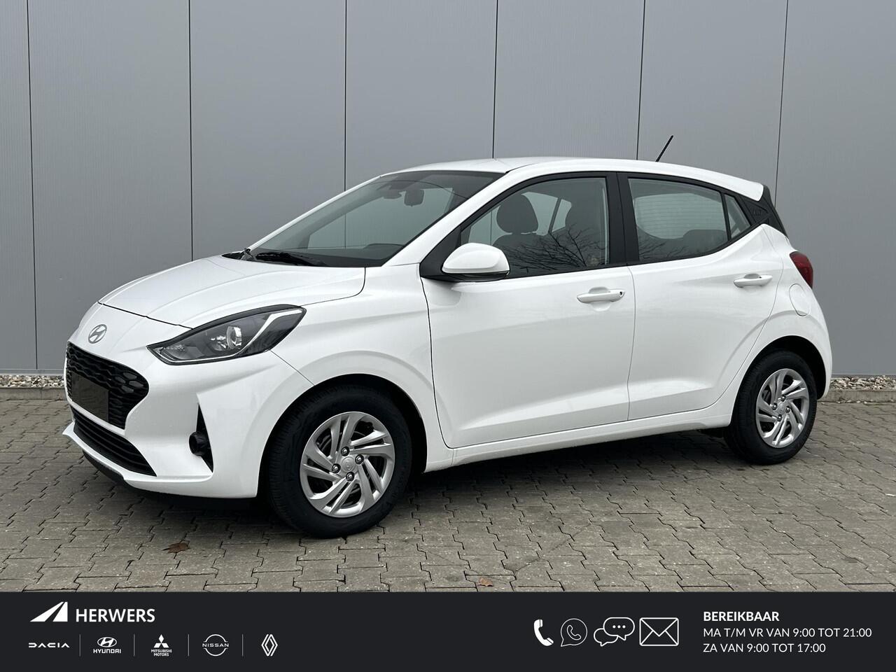 Hyundai I 10 1.0 Premium / 1500 Voordeel / Snel Uit Voorraad Leverbaar / Navigatie / Cruise Control /