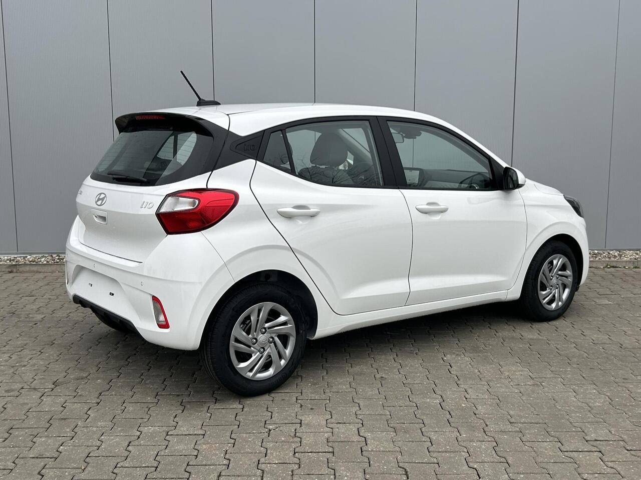Hyundai I 10 1.0 Premium / 1500 Voordeel / Snel Uit Voorraad Leverbaar / Navigatie / Cruise Control /