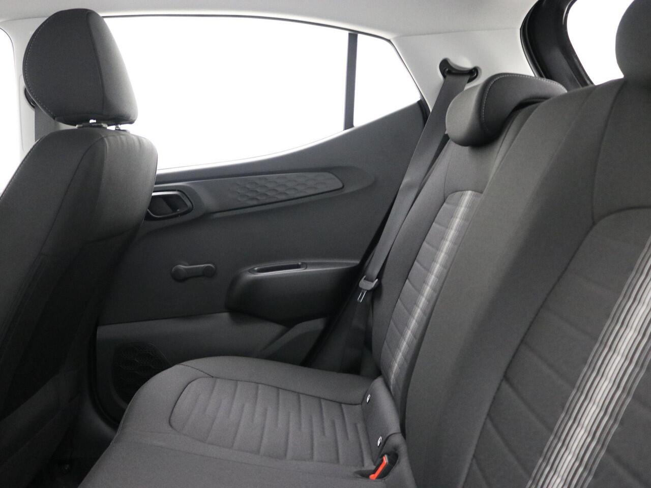 Hyundai I 10 1.0 Comfort Limited / Automaat / Navigatie / Camera / Apple Carplay & Anroid Auto / Bluetooth / Airco / Reservewiel /