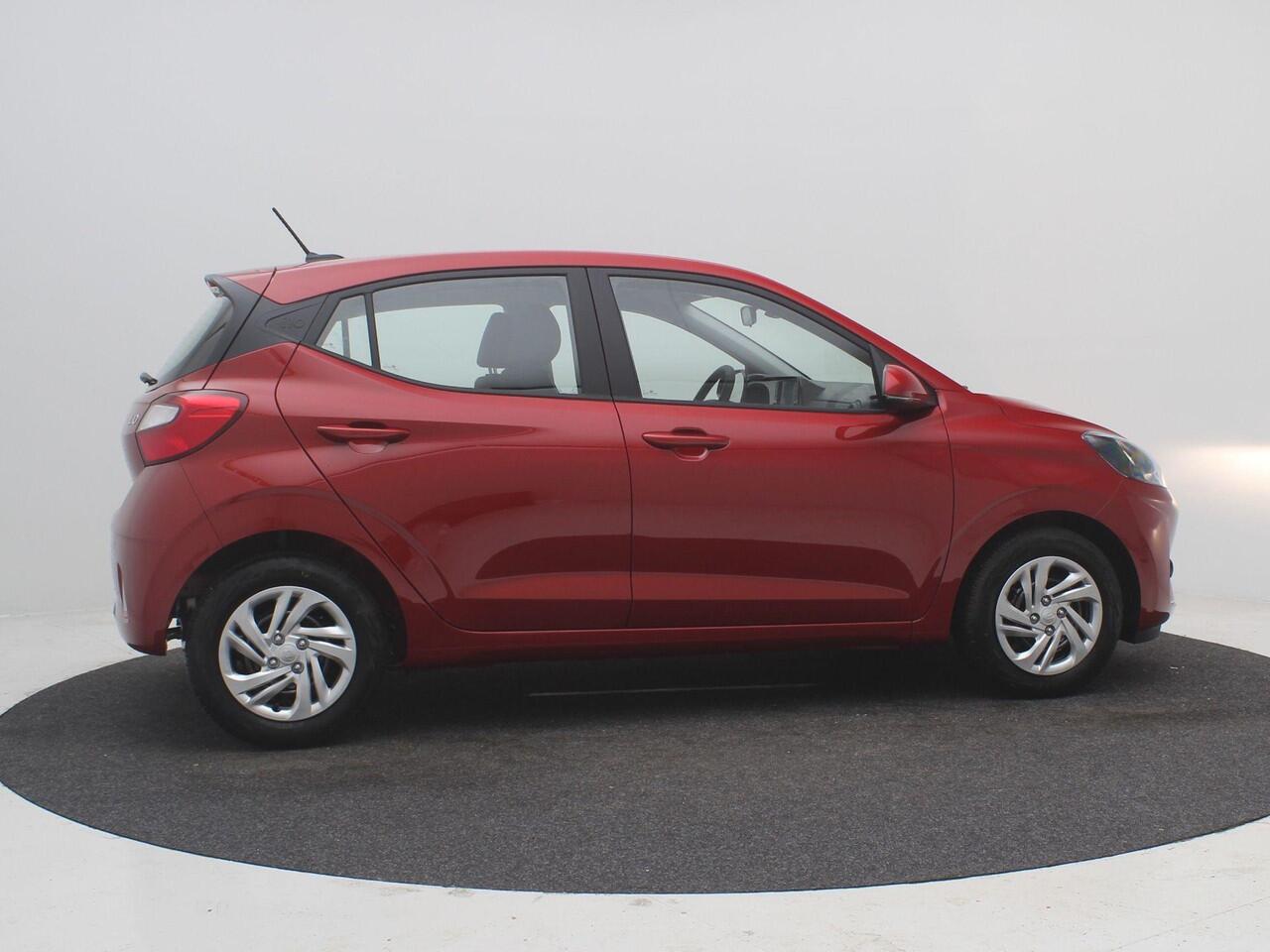 Hyundai I 10 1.0 AUTOMAAT Comfort Limited / ¤ 1.800,- Voordeel op de nieuwprijs / Prijs is rijklaar / Direct Leverbaar / Navigatie / Camera / Apple Carplay & Android Auto / Bluetooth / Airco /