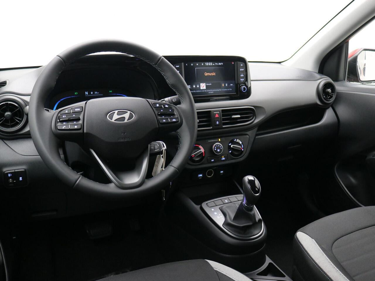 Hyundai I 10 1.0 AUTOMAAT Comfort Limited / ¤ 1.800,- Voordeel op de nieuwprijs / Prijs is rijklaar / Direct Leverbaar / Navigatie / Camera / Apple Carplay & Android Auto / Bluetooth / Airco /