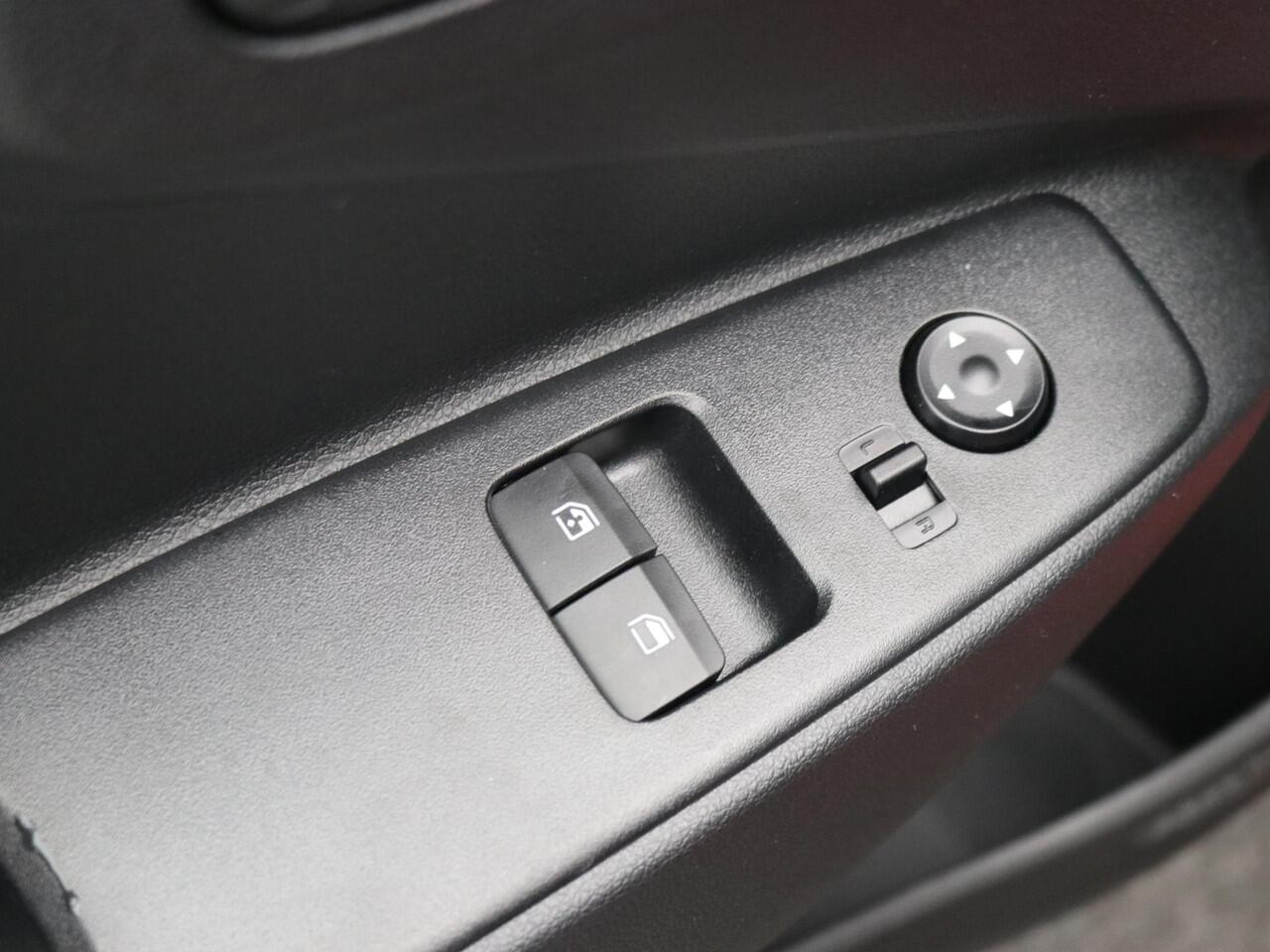 Hyundai I 10 1.0 AUTOMAAT Comfort Limited / ¤ 1.800,- Voordeel op de nieuwprijs / Prijs is rijklaar / Direct Leverbaar / Navigatie / Camera / Apple Carplay & Android Auto / Bluetooth / Airco /