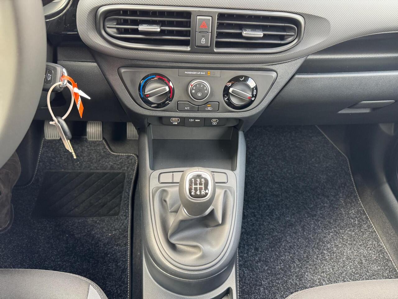 Hyundai I 10 1.0 Comfort Smart | ¤2525 KORTING | NAVIGATIE | CAMERA | CARPLAY |