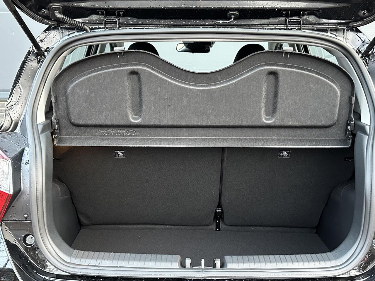 Hyundai I 10 1.0 Comfort 5-zits / ¤1700,- Voordeel/ Rijklaarprijs / Direct Leverbaar / Navigatie / Apple Carplay & Android Auto / Camera /