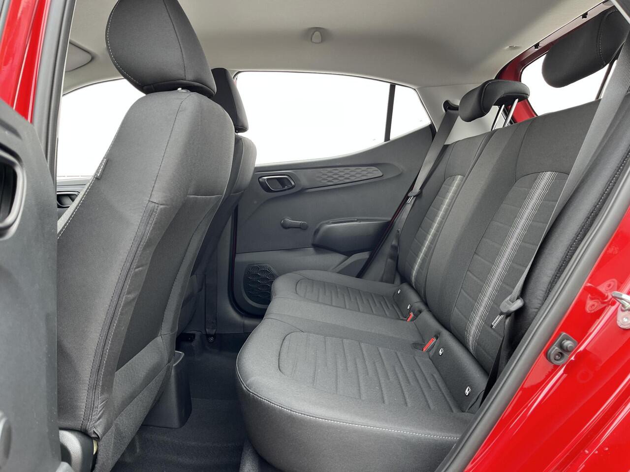 Hyundai I 10 1.0 Comfort 5-Zits / 1700 Voordeel / Navigatie / Achteruitrijcamera / Parkeersensoren Achter / Multifunctioneel Stuurwiel /