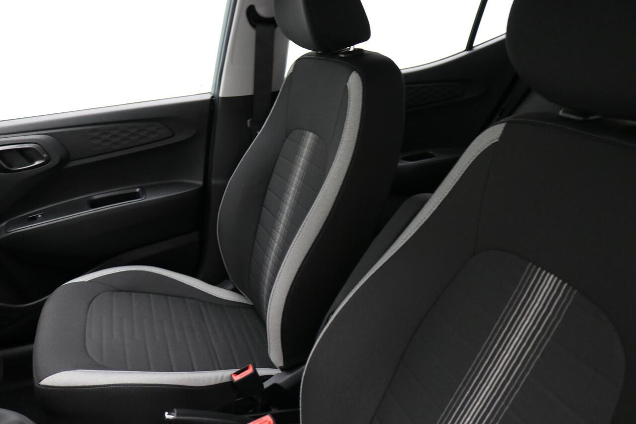 Hyundai I 10 1.0 Comfort Smart / Navigatie / Camera / Apple Carplay & Android Auto / Bluetooth / Airco /