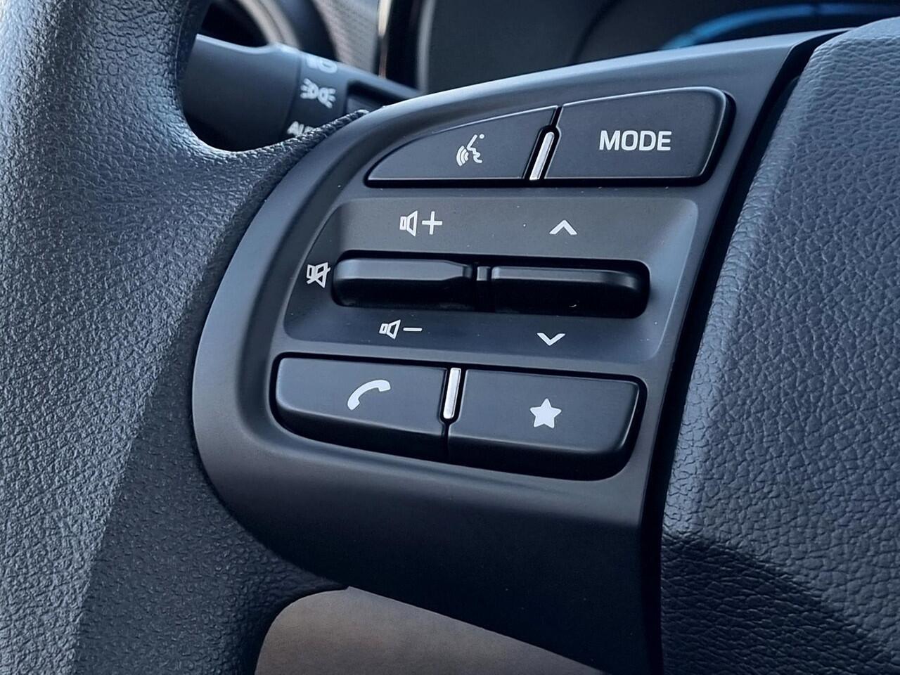 Hyundai I 10 1.0 Comfort / ¤ 1.250,- Voordeel Op Nieuwprijs / Rijklaarprijs / Direct Leverbaar / Navigatie / Cruise Control / 5 Jaar Fabrieksgarantie /