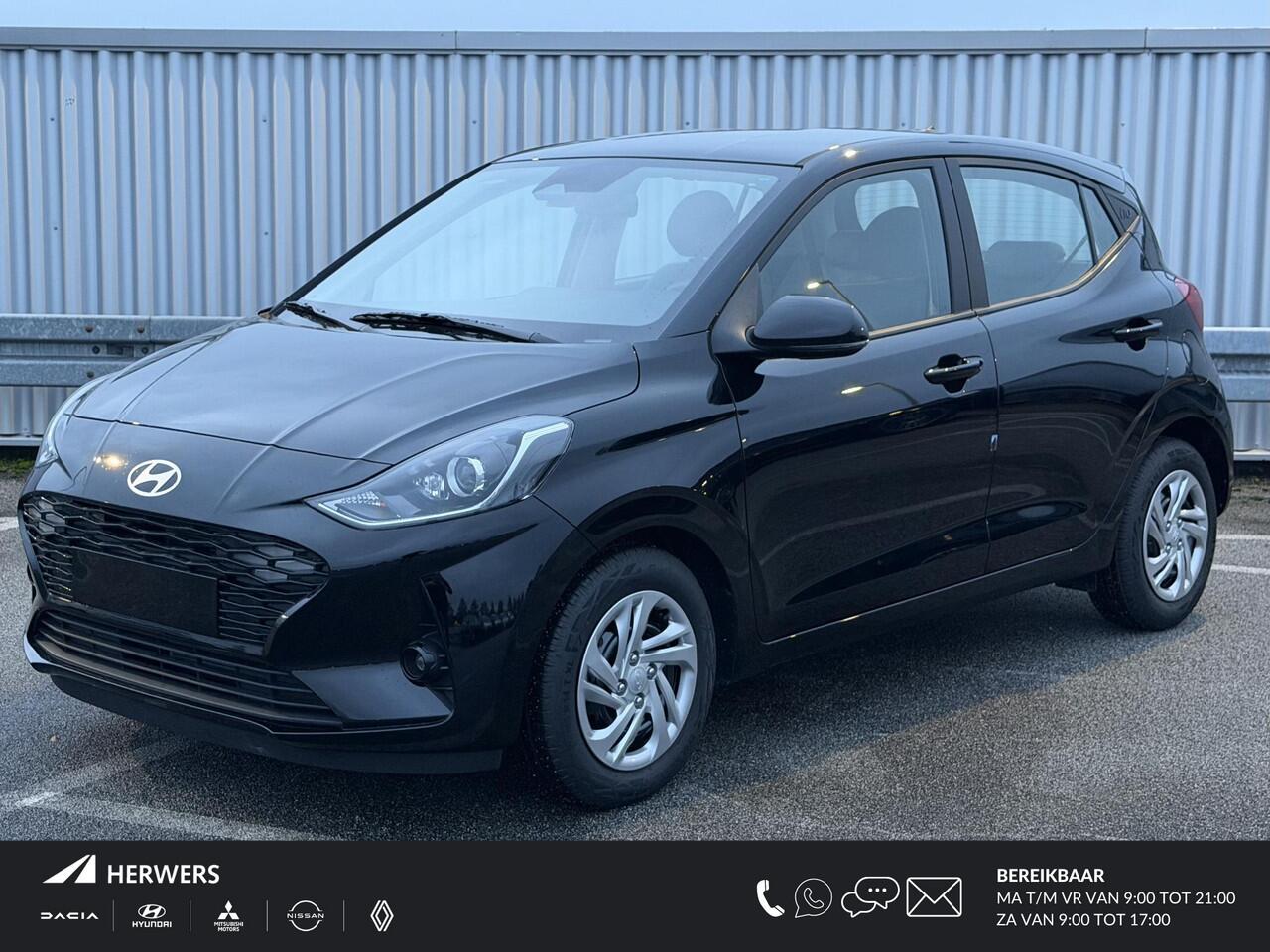 Hyundai I 10 1.0 Premium / ¤ 1.500,- Voordeel Op Nieuwprijs / Rijklaarprijs / Direct Leverbaar / Navigatie / Airco Climate Control / Cruise Control / 5 Jaar Fabrieksgarantie /