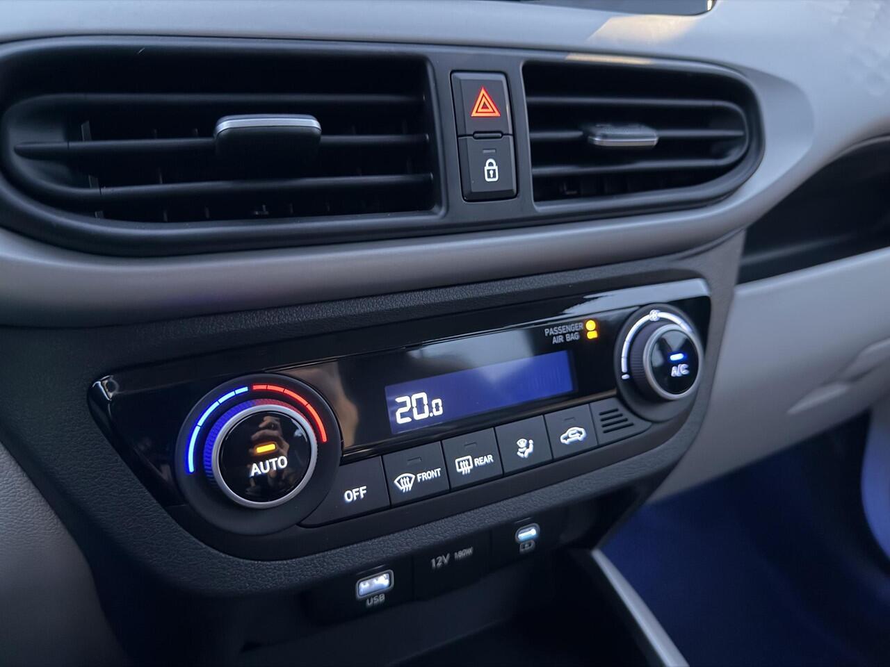 Hyundai I 10 1.0 Premium / ¤ 1.500,- Voordeel Op Nieuwprijs / Rijklaarprijs / Direct Leverbaar / Navigatie / Airco Climate Control / Cruise Control / 5 Jaar Fabrieksgarantie /