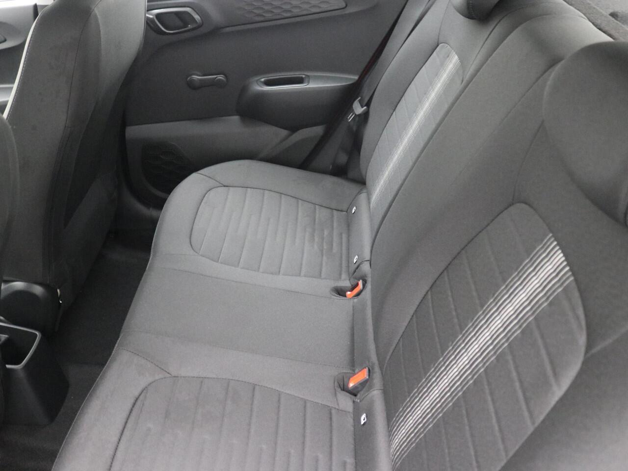 Hyundai I 10 1.0 Comfort Limited / Automaat / Navigatie / Camera / Apple Carplay & Android Auto / Bluetooth / Airco /