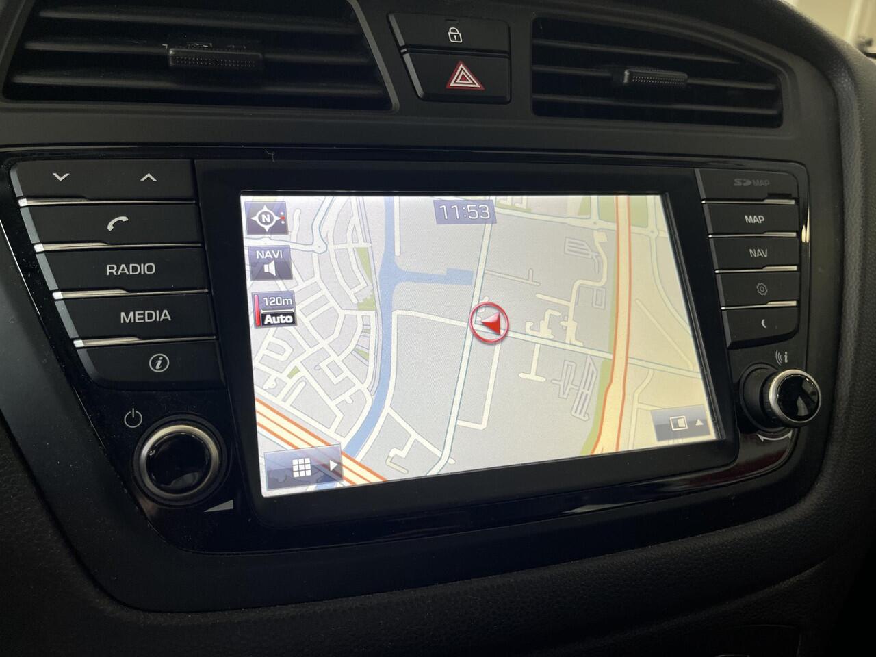 Hyundai I 20 1.0 T-GDI Comfort , Achteruitrij Camera, CruiseControl, Parkeersensoren, Navigatie, Automatisch dimmende spiegel