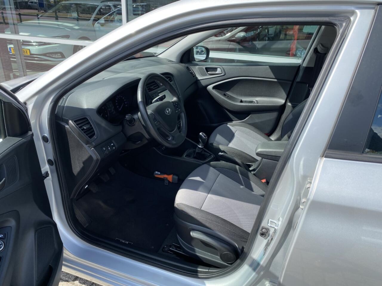 Hyundai I 20 1.0 T-GDI Comfort | Camera | Pdc | Navi |