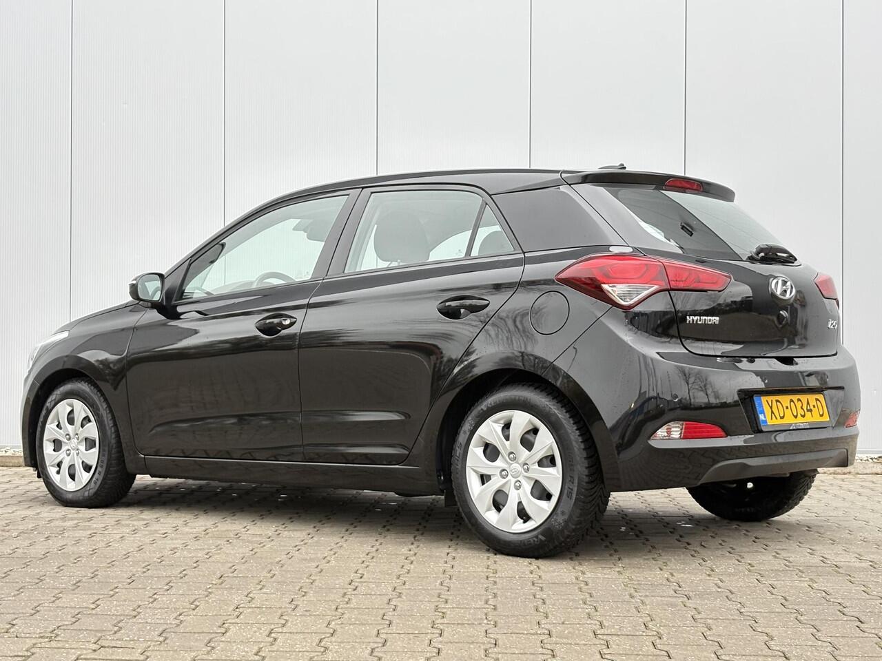 Hyundai I 20 1.0 T-GDI Comfort / Airco / Apple Carplay/Android Auto / Cruise control / Navigatiesysteem full map / Set zomerbanden op velg /