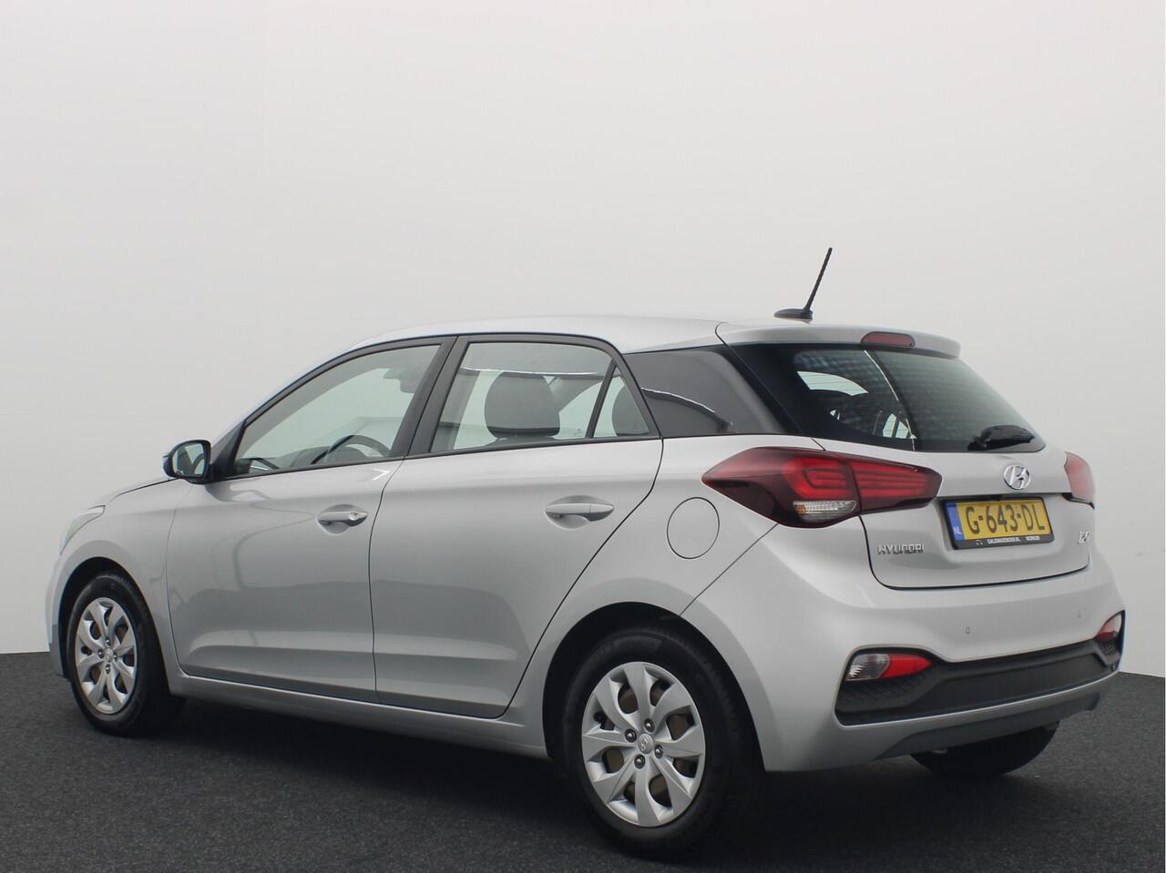 Hyundai I 20 1.0 T-GDI Comfort CARPLAY / CAMERA / DAB+ / CRUISE / PDC / NL-AUTO