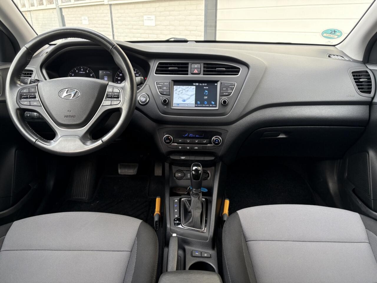 Hyundai I 20 1.0 T-GDI Premium Automaat Navi | Camera | Keyless | Trekhaak