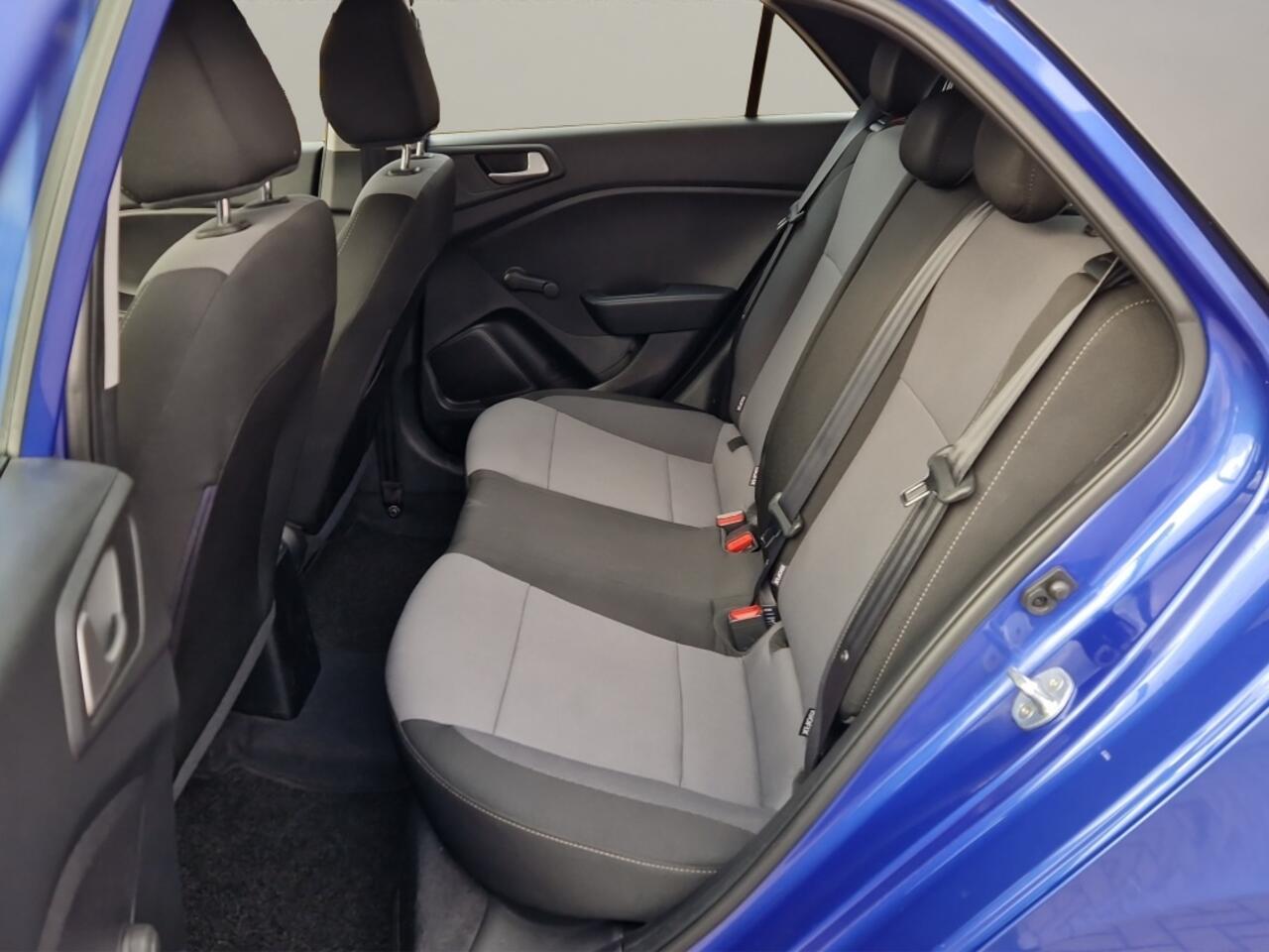 Hyundai I 20 1.2 LP i-Drive Cool - 4 Cilinder - All Season banden