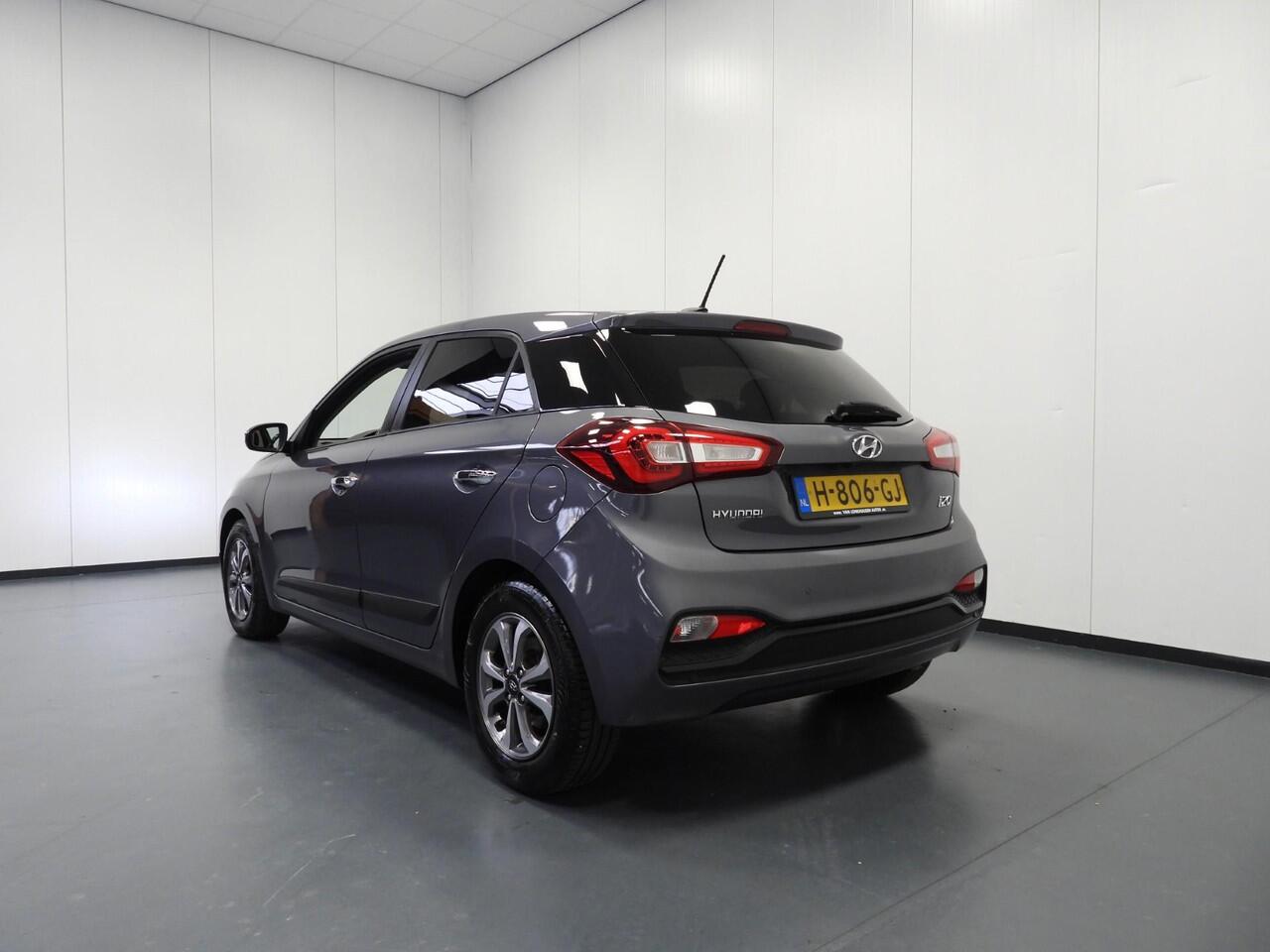 Hyundai I 20 1.0 T-GDI 100PK Premium NAVI/CAMERA/CLIMA/15"LMV!