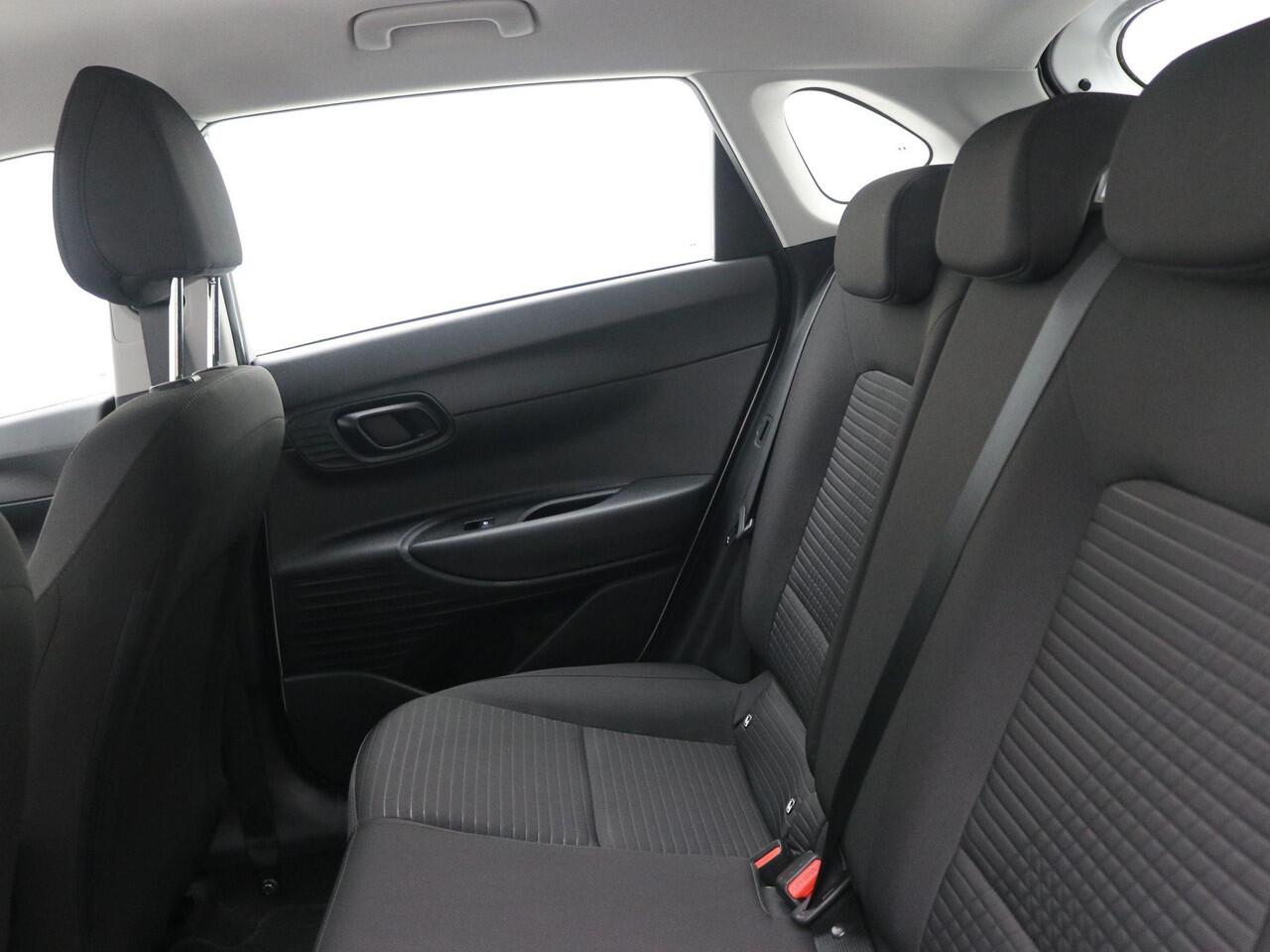 Hyundai I 20 1.0 T-GDI Comfort / Cruise Control / Achteruitrijcamera / Airconditioning / Apple Carplay / Android Auto / LMV / Parkeersensoren achter /