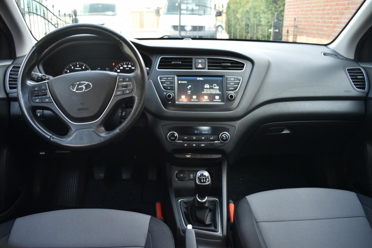 Hyundai I 20 1.0 T-GDI Comfort CAMERA CRUISE PDC CLIMA APPLE/ANDROID CARPLAY