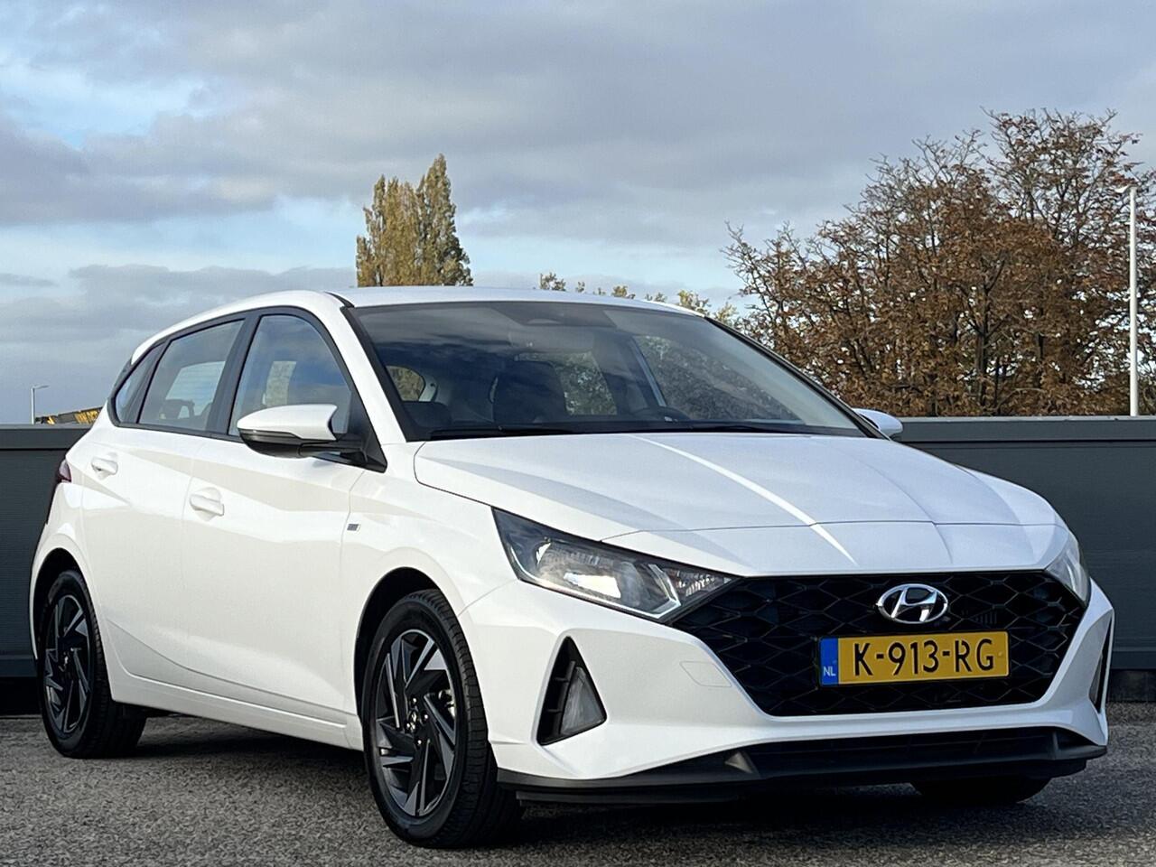 Hyundai I 20 5drs 1.0 T-GDI 100PK Comfort Smart | Geïntegreerde navigatiesysteem | Camera | Lichtmetalen velgen | Apple Carplay & Android Auto |