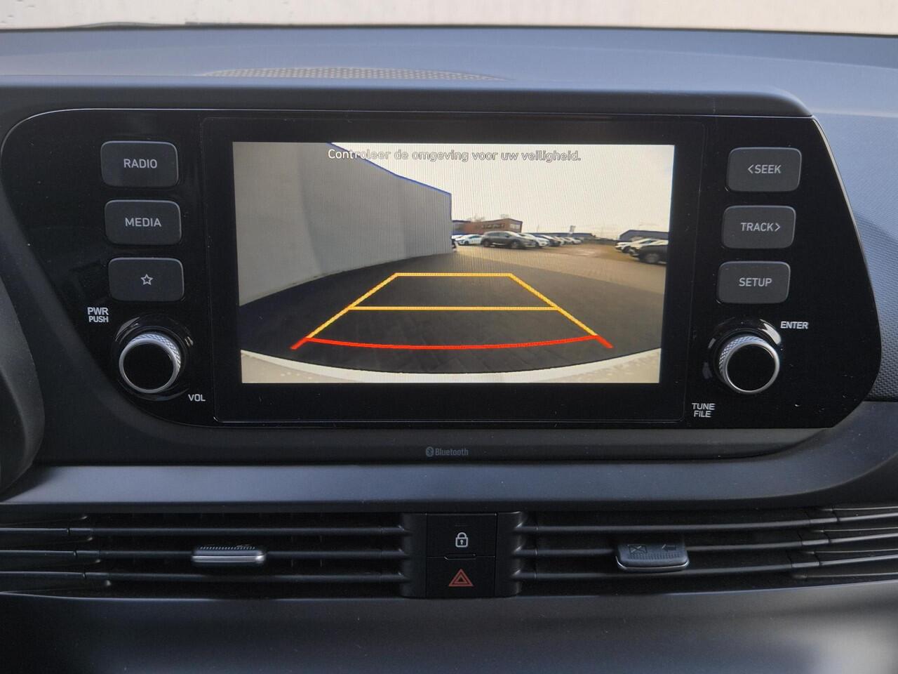 Hyundai I 20 1.0 T-GDI Comfort Smart Handgeschakeld / Fabrieksgarantie tot 09-09-2026 / Dealer onderhouden / Allseason banden / Navigatie via Apple Carplay of Android Auto / Stuur en Stoel verwarming /