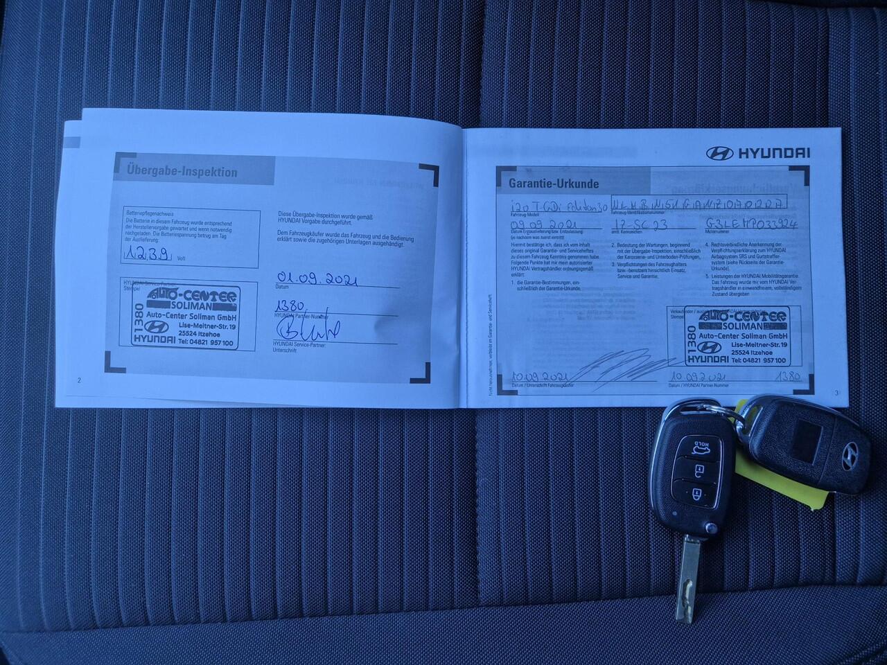 Hyundai I 20 1.0 T-GDI Comfort Smart Handgeschakeld / Fabrieksgarantie tot 09-09-2026 / Dealer onderhouden / Allseason banden / Navigatie via Apple Carplay of Android Auto / Stuur en Stoel verwarming /