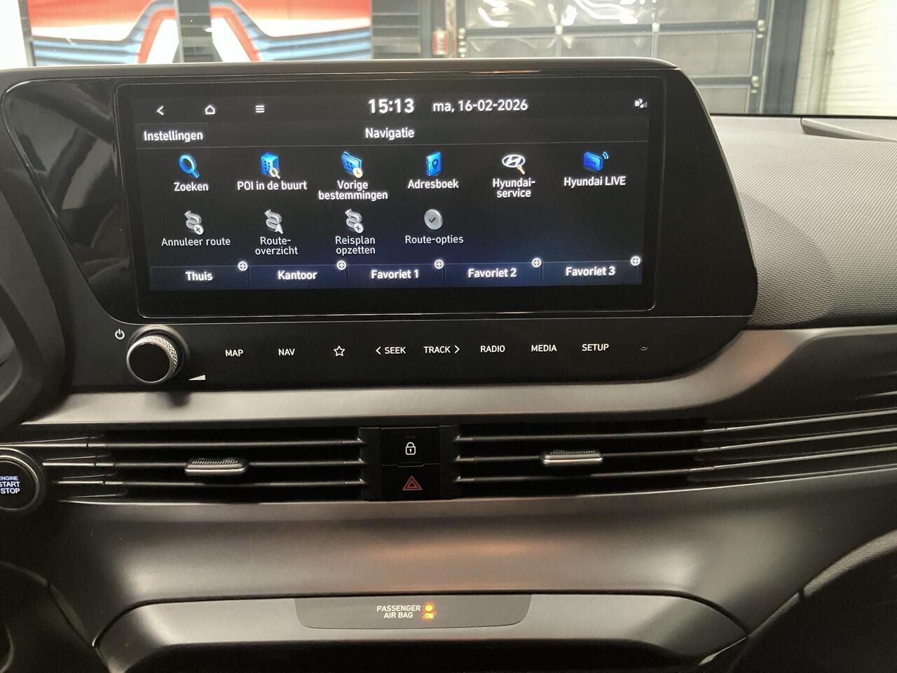 Hyundai I 20 1.0 T-GDI Premium / Navigatie / Camera / Stoel- en Stuurverwarming / Adaptive Cruise Control / BOSE Audio / Climate Control / LED Verlichting / Digitaal Dashboard /