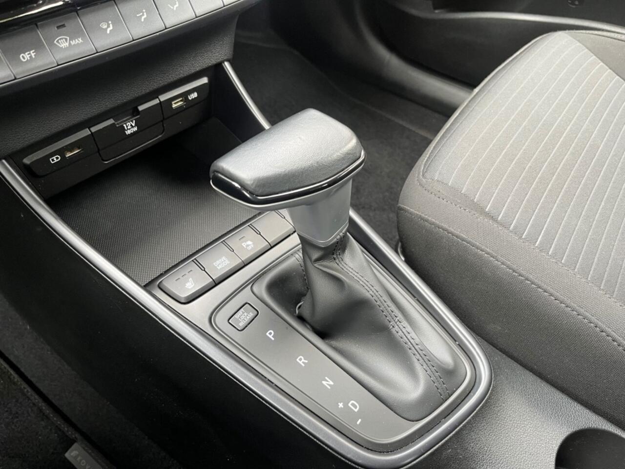 Hyundai I 20 1.0 T-GDI AUTOMAAT 101PK / CARPLAY / CAMERA / LED / CRUISE CTR.