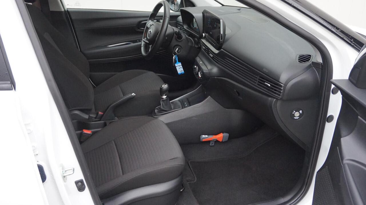 Hyundai I 20 1.2 MPI Comfort Smart Trekhaak | Navigatie | Dealeronderhouden