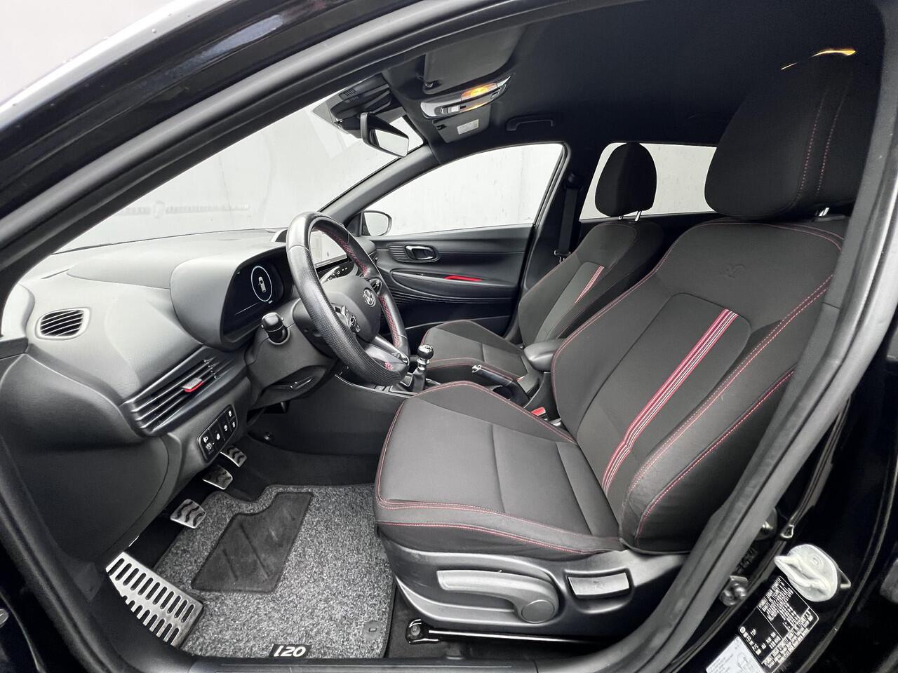 Hyundai I 20 1.0 T-GDI N Line 100 pk / Fabrieksgarantie tot 09-2027 / Navigatie / Apple Carplay Android / Stuur- en stoelverwarming / 17" LM wielen / Winterwielenset tegen meerprijs ¤ 499 /