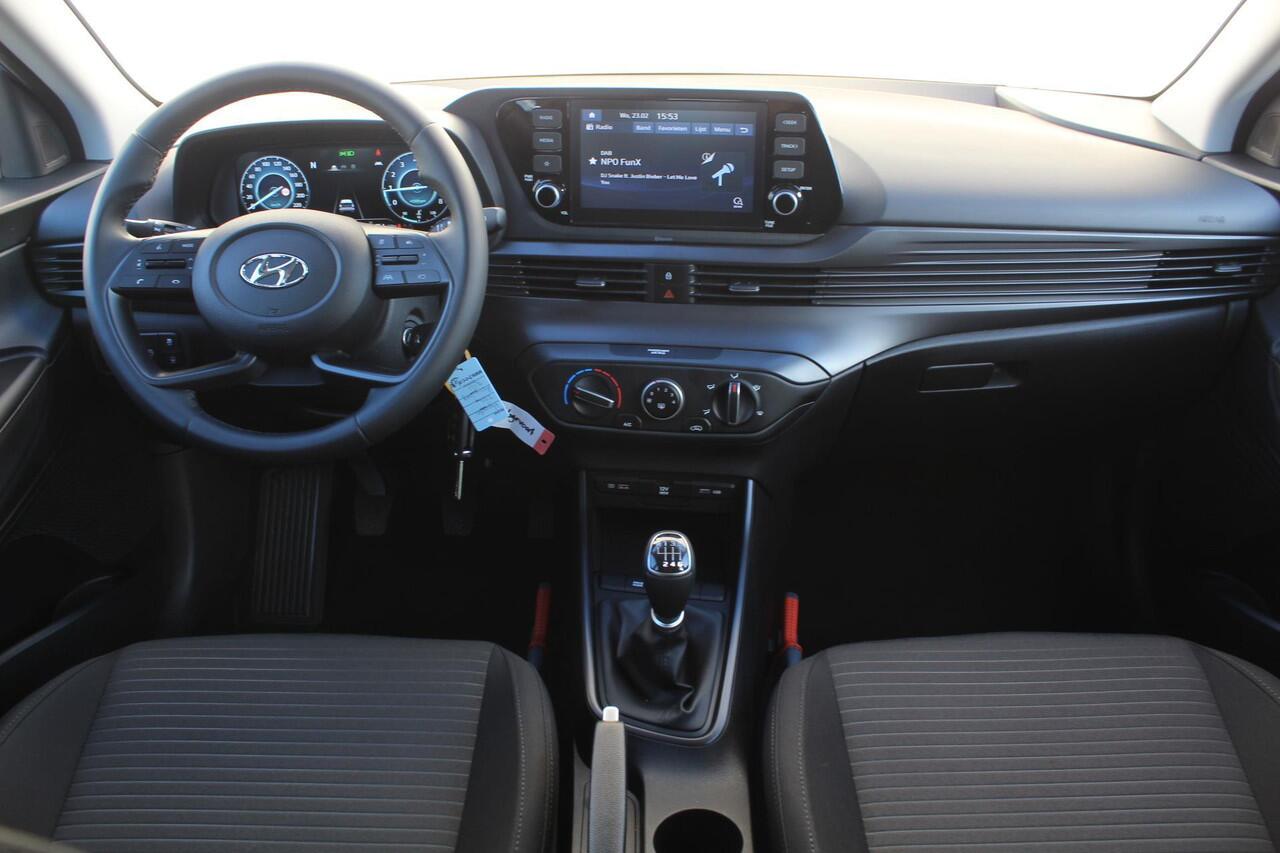 Hyundai I 20 1.0 T-GDI Comfort / Trekhaak / Apple carplay - Android auto / Achteruitrijcamera / Zwart dak.