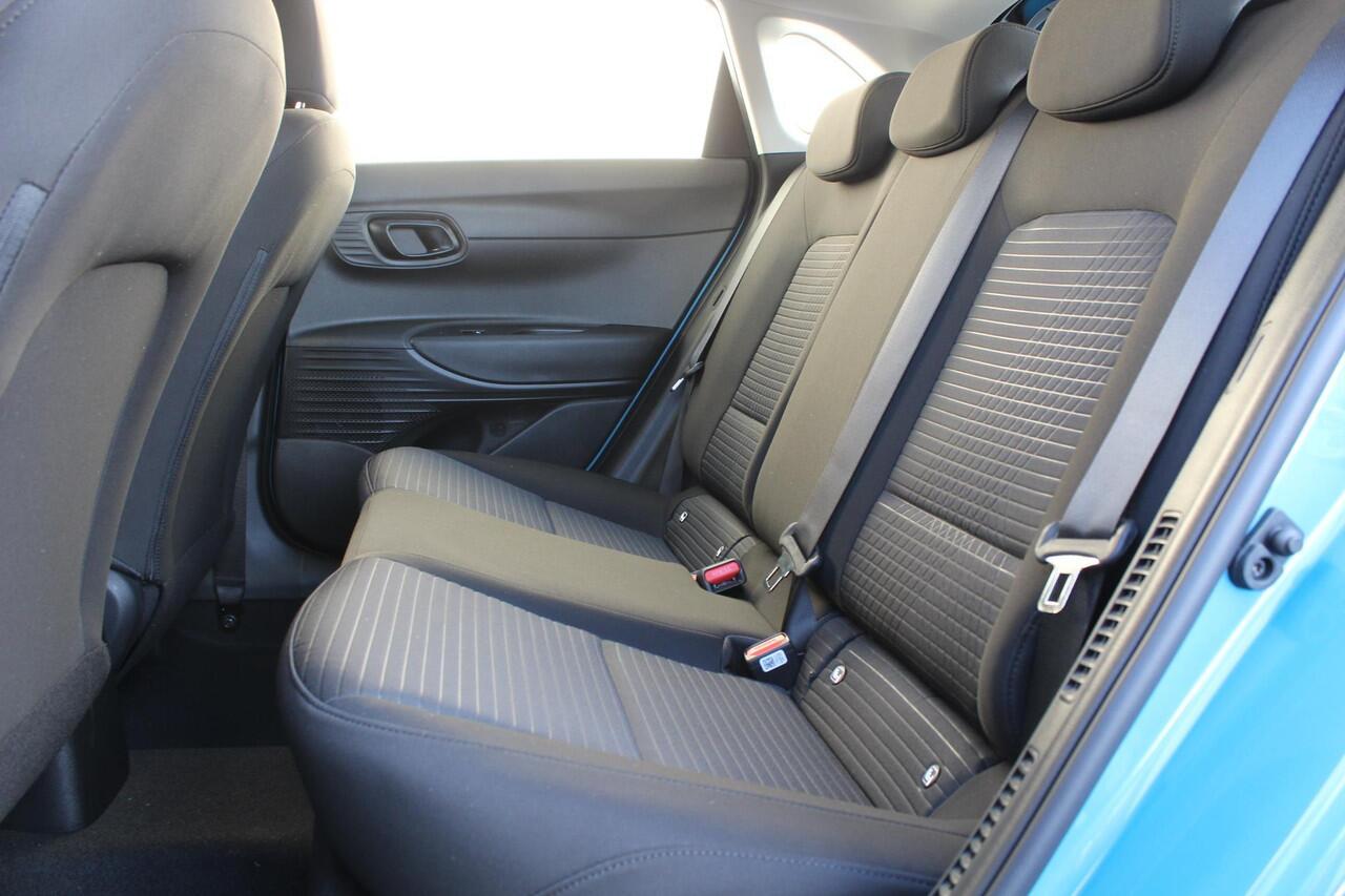 Hyundai I 20 1.0 T-GDI Comfort / Trekhaak / Apple carplay - Android auto / Achteruitrijcamera / Zwart dak.