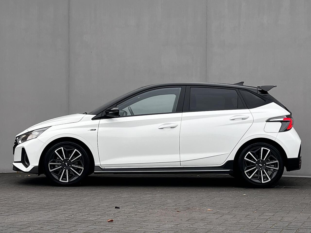 Hyundai I 20 1.0 T-GDI N Line / Fabrieksgarantie tot 04-2027* / NL Auto / Navigatie / Dode hoek detectie / BOSE Audio / Achteruitrijcamera / Apple Carplay Android / Achterspoiler / 17" LM wielen /