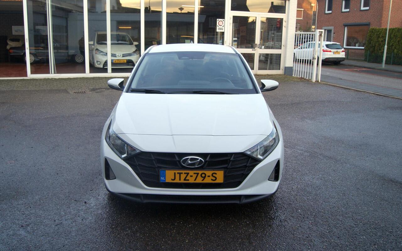 Hyundai I 20 1.2 MPI Comfort Airco,Camera,Cruise,Pdc,RIJKLAARPRIJS!!