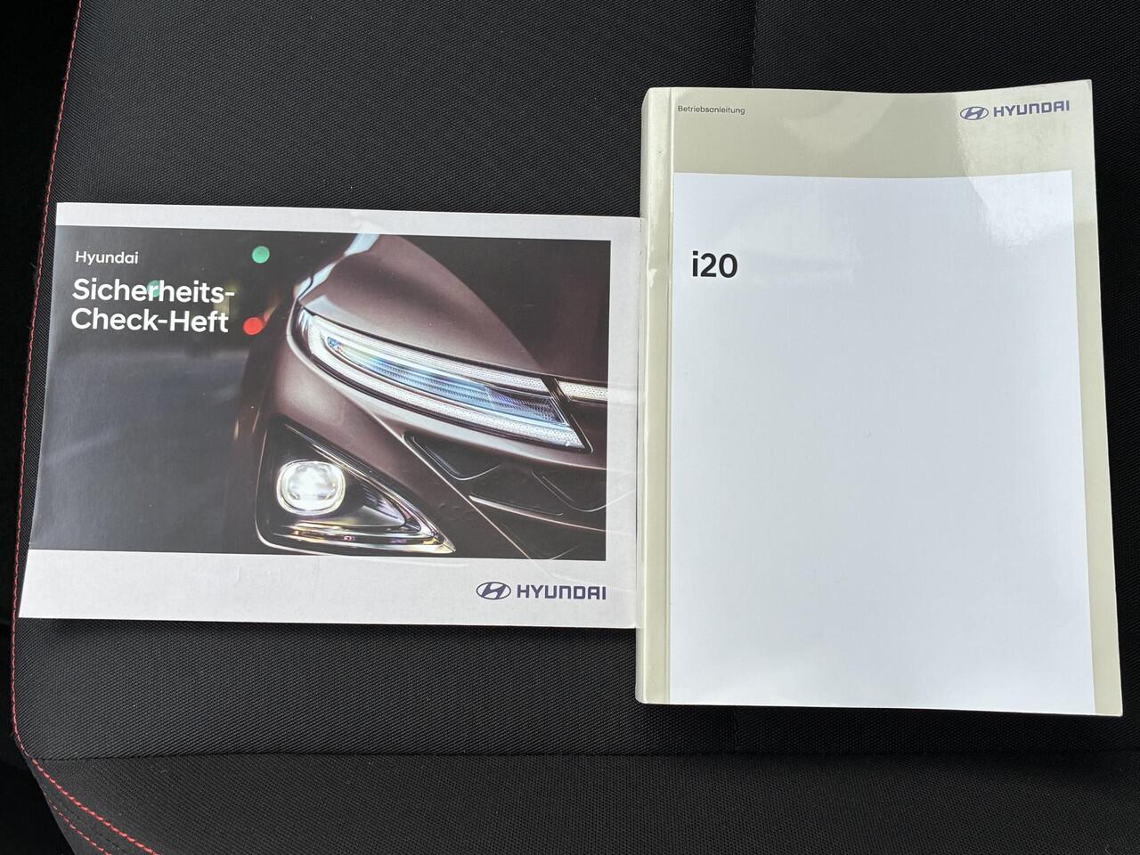 Hyundai I 20 1.0 T-GDI N Line Automaat / Fabrieksgarantie t/m 11-2027 / Dealer onderhouden / Stoel-/Stuurverwarming / Apple Carplay/Android Auto / Achteruitrijcamera / Cruise Control / Navigatie / Bluetooth /