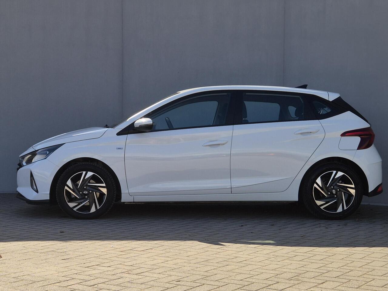Hyundai I 20 1.0 T-GDI Comfort Smart / All season banden / Airco / Cruise control / Achteruitrijcamera / Trekgewicht 1110 kg / Apple Carplay Android Auto / Parkeersensoren achter / Elektrische ramen voor en achter /