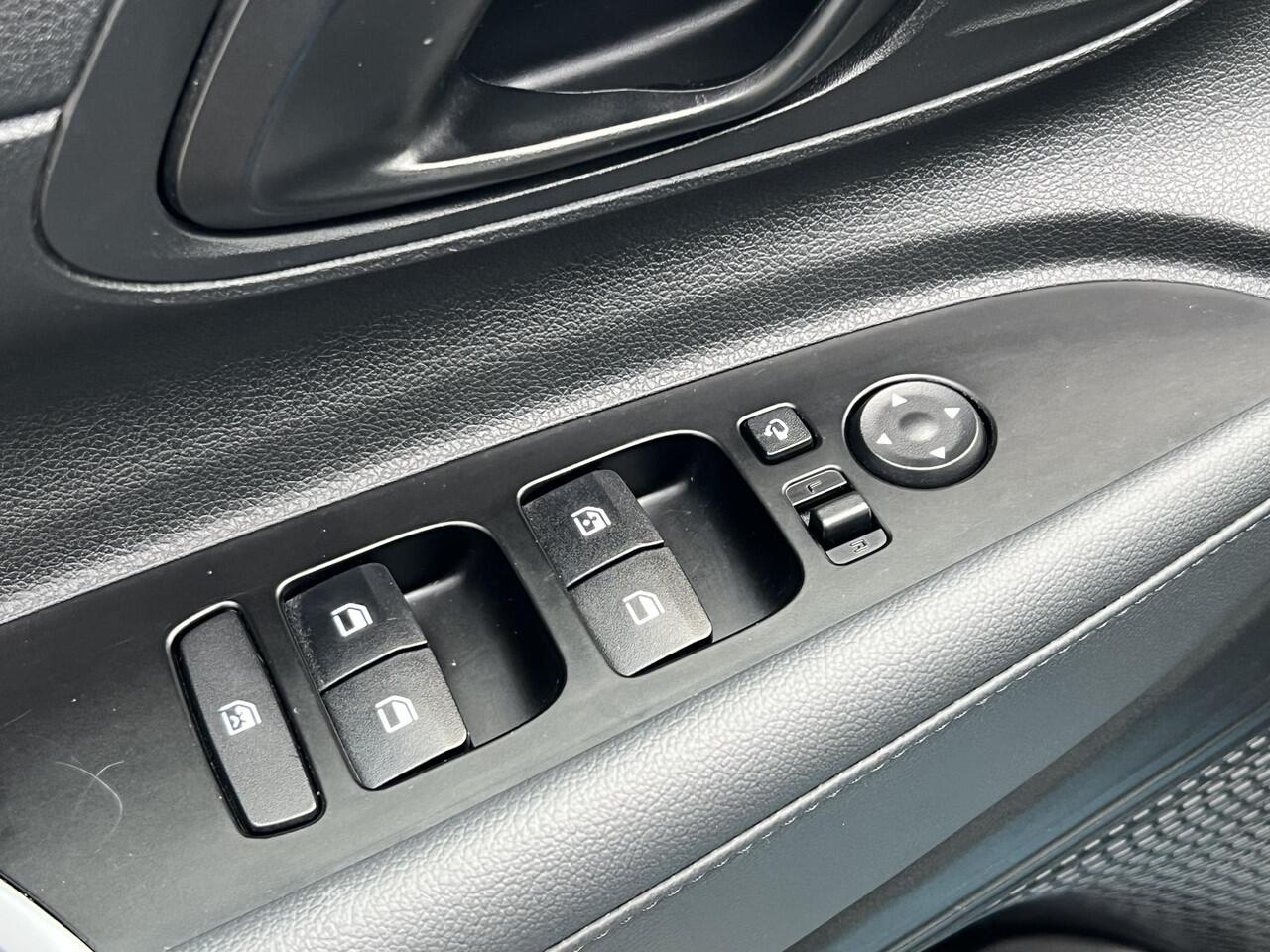 Hyundai I 20 1.0 T-GDI Comfort Smart | Apple Carplay / Android Auto | Navigatie | Cruise Control | Camera | Dode Hoek Bewaking | Lichtmetalen Velgen |