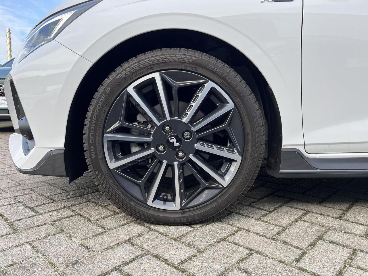 Hyundai I 20 1.0 T-GDI N-line | 3 jaar garantie! | Rijklaarprijs dus geen extra afleverkosten! | Automaat | Apple CarPlay/Android Auto | Climate Control | Cruise control |