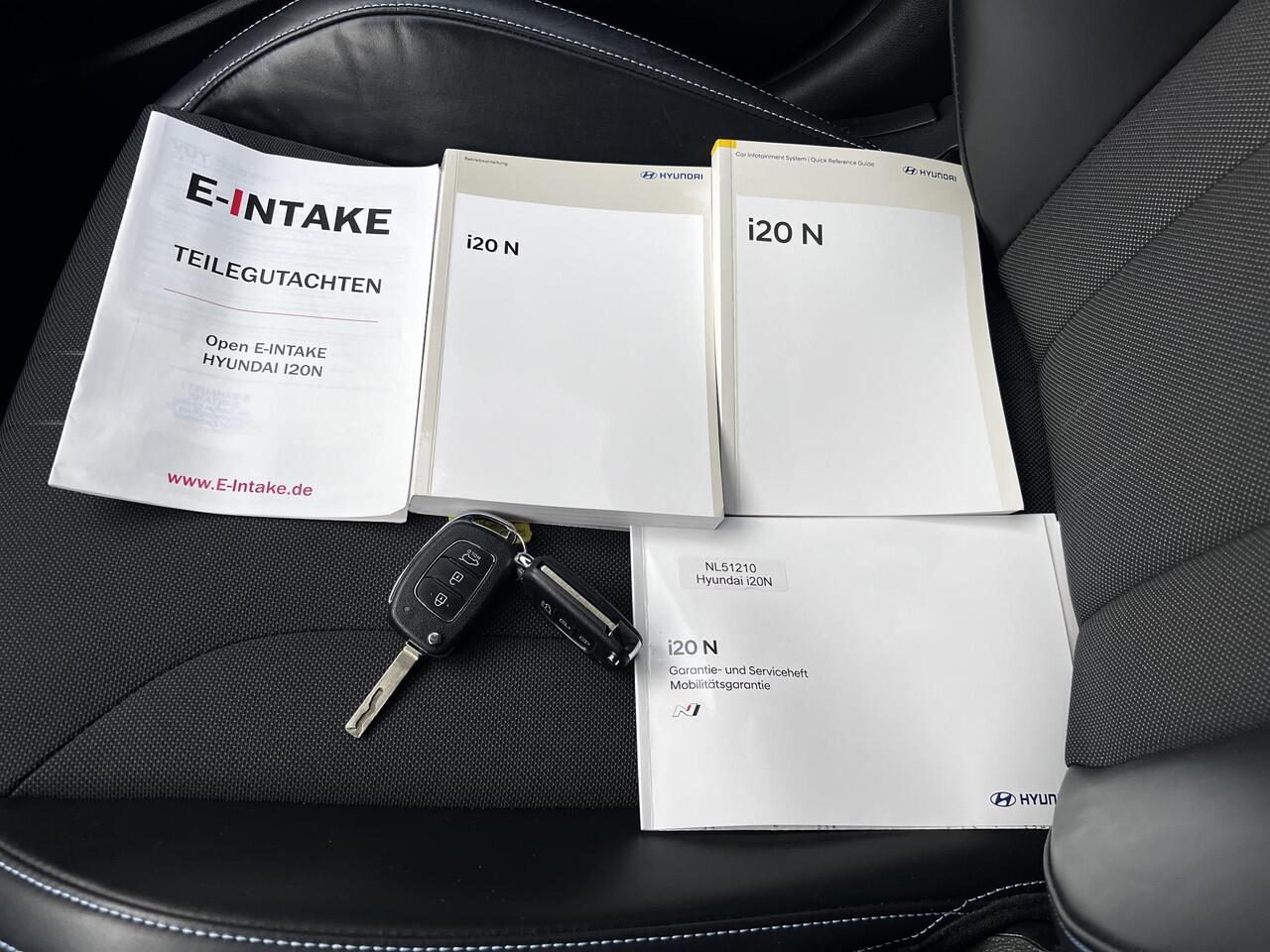 Hyundai I 20 N 1.6 N 204 PK / Fabrieksgarantie tot 05-2028 / Dealer onderhouden / Stuur- en stoelverwarming / Navigatie via Apple Carplay Android / 18" LM wielen /