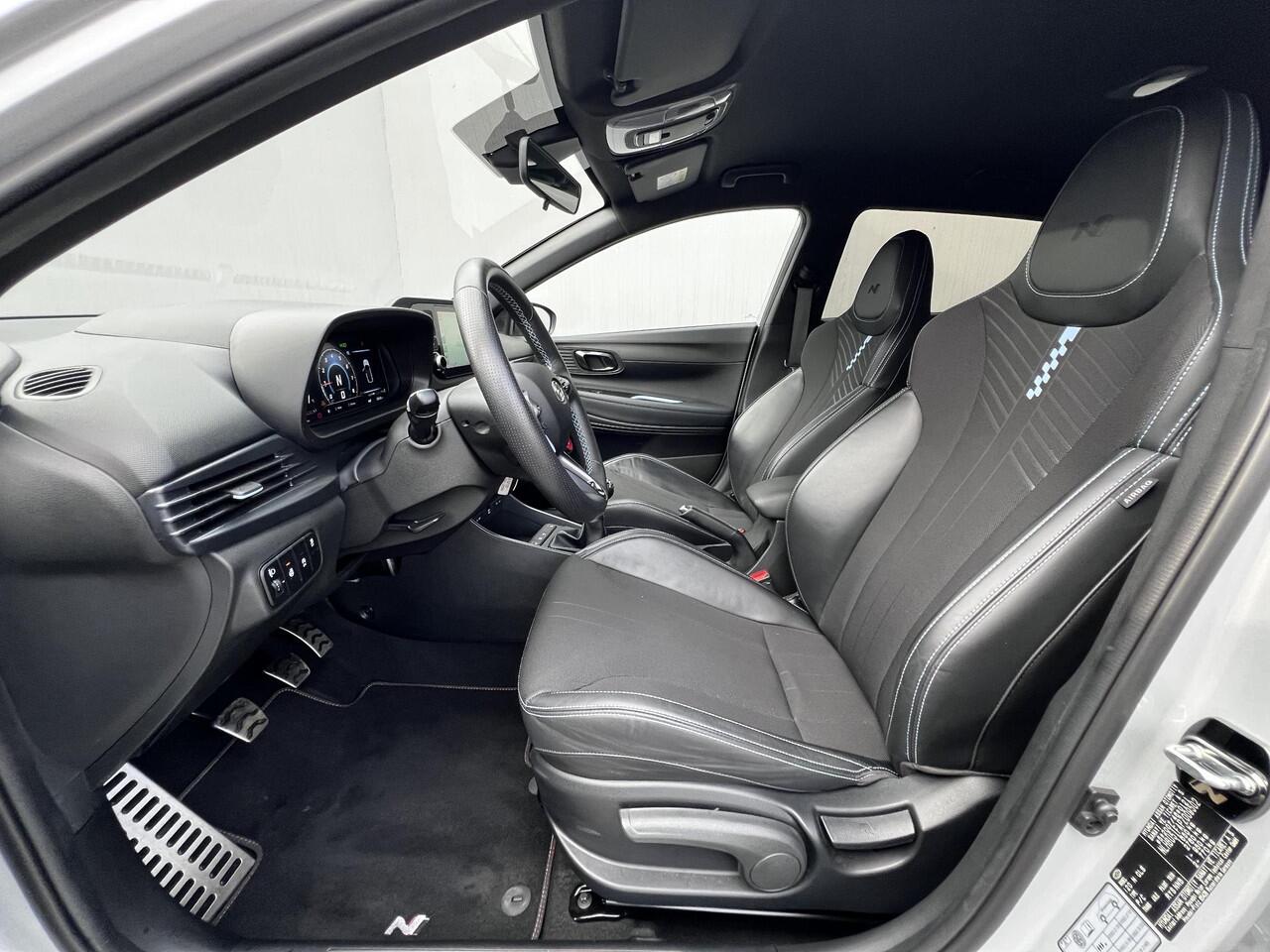 Hyundai I 20 N 1.6 N 204 PK / Fabrieksgarantie tot 05-2028 / Dealer onderhouden / Stuur- en stoelverwarming / Navigatie via Apple Carplay Android / 18" LM wielen /