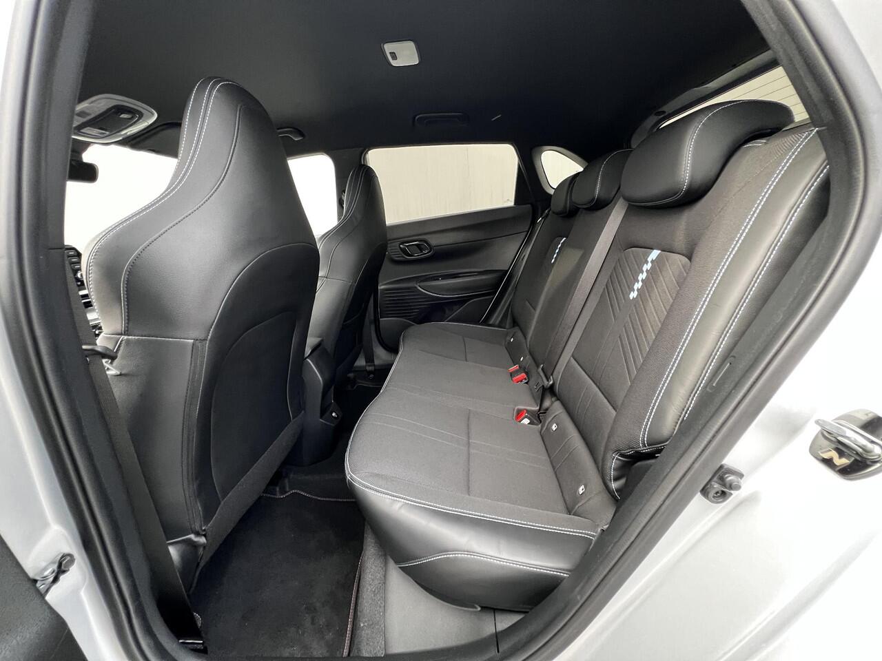 Hyundai I 20 N 1.6 N 204 PK / Fabrieksgarantie tot 05-2028 / Dealer onderhouden / Stuur- en stoelverwarming / Navigatie via Apple Carplay Android / 18" LM wielen /