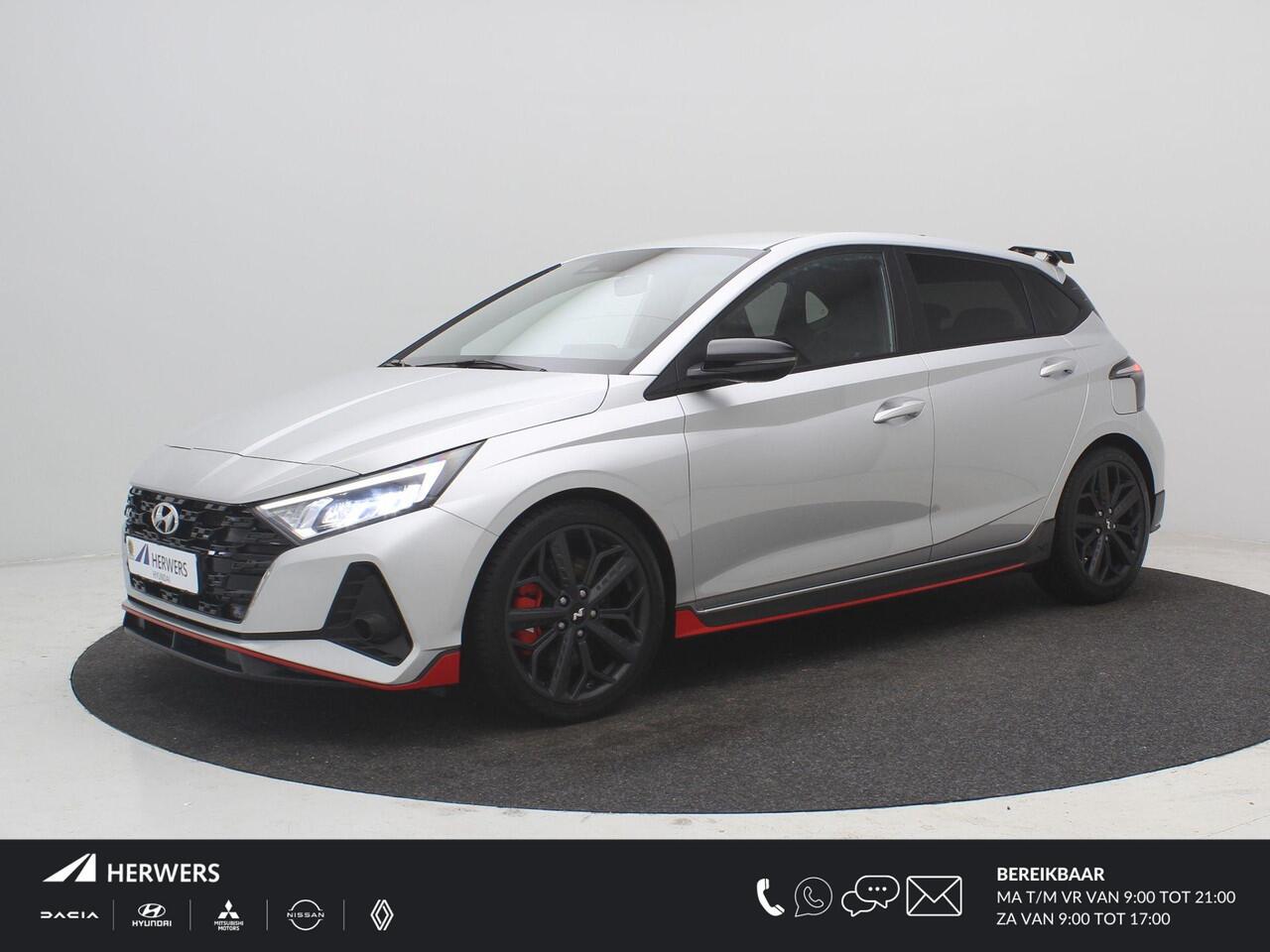 Hyundai I 20 N 1.6 N 204pk Handgeschakeld / Fabrieksgarantie tot 04-2028 / Dealer onderhouden / Achteruitrijcamera / Apple Carplay Android Auto / Cruise control / Parkeersensoren achter / Lichtmetalen wielen 18" /