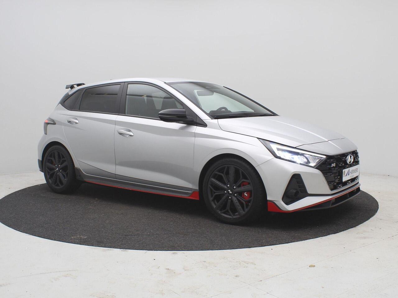 Hyundai I 20 N 1.6 N 204pk Handgeschakeld / Fabrieksgarantie tot 04-2028 / Dealer onderhouden / Achteruitrijcamera / Apple Carplay Android Auto / Cruise control / Parkeersensoren achter / Lichtmetalen wielen 18" /