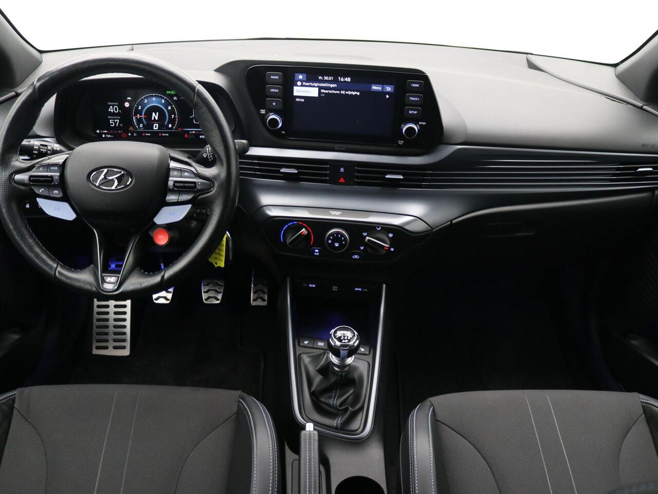 Hyundai I 20 N 1.6 N 204pk Handgeschakeld / Fabrieksgarantie tot 04-2028 / Dealer onderhouden / Achteruitrijcamera / Apple Carplay Android Auto / Cruise control / Parkeersensoren achter / Lichtmetalen wielen 18" /